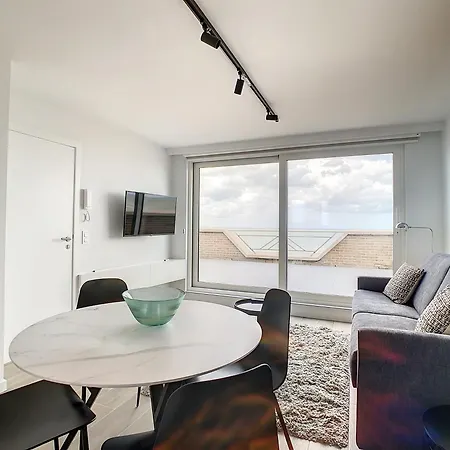 Penthouse 'kinkhoorn' - *